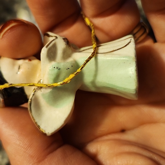 Vintage Porcelain Angel Ornament/Figurine - Picture 10 of 14